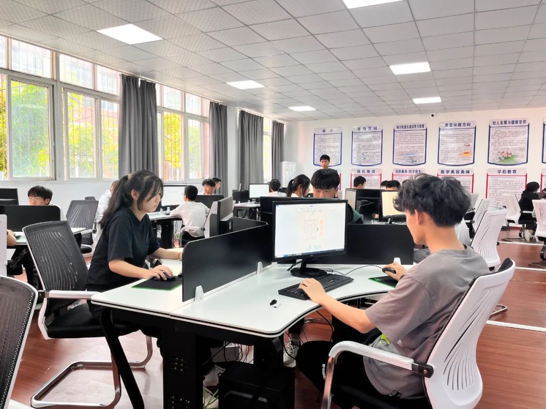 江西新余市電子科技技工學校2023年招生簡章 電子計算機與電子技術信息服務專業